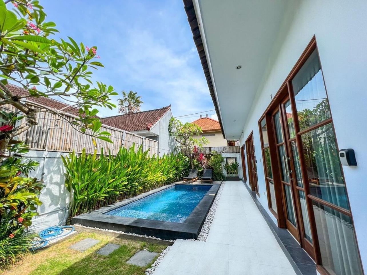 Island Boy Guesthouse T Prime Location In Canggu Exterior photo